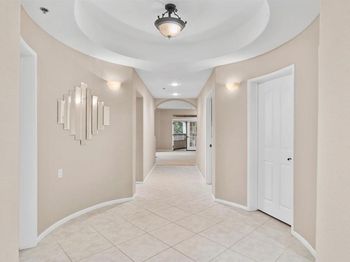 2894 Torrey Pines Rd