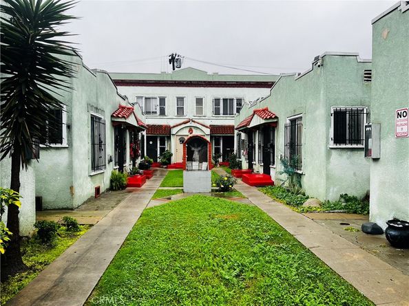 6325 S Figueroa Street, Los Angeles CA 90003