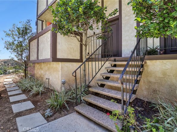 1832 Oak Tree Drive 13, Los Angeles CA 90041