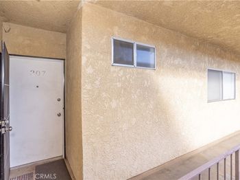 6255 Woodman ave Unit 207