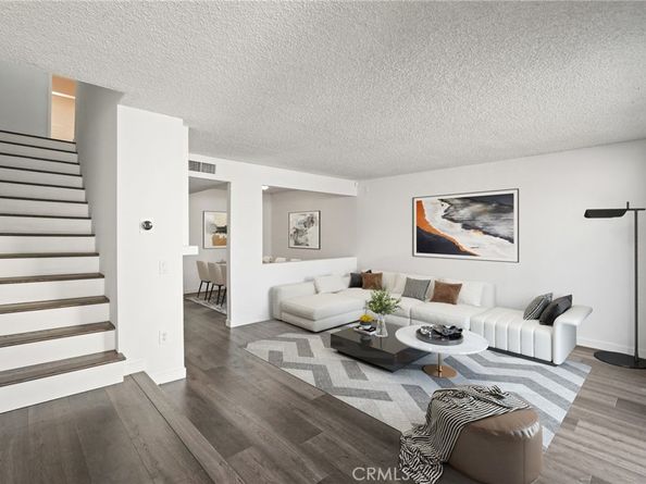 22038 Vanowen St. 215, Woodland Hills CA 91303