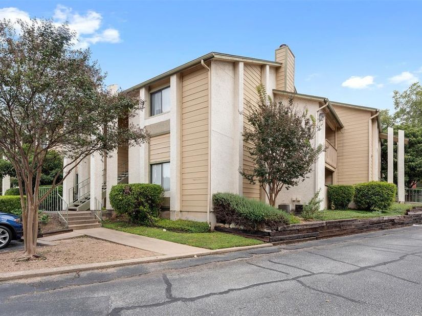 9100 Mountain Ridge DR 105, Austin TX 78759