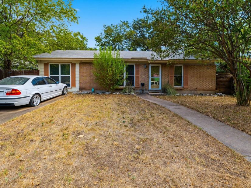 1600 Grayford DR, Austin TX 78704