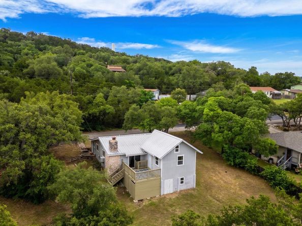 10913 Ridgeway ST, Jonestown TX 78645