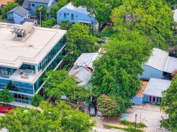 1409 E Cesar Chavez BLVD, Austin TX 78702