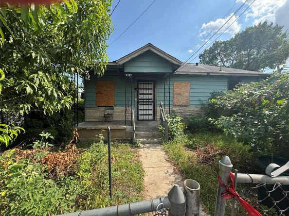 2717 E 2nd ST, Austin TX 78702
