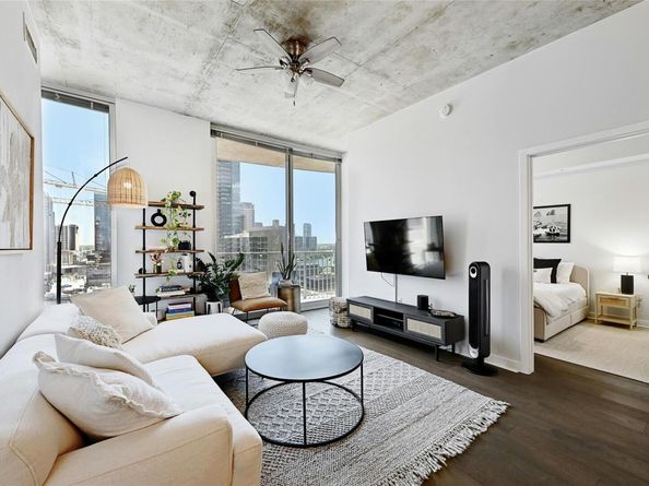 360 Nueces ST 1809, Austin TX 78701