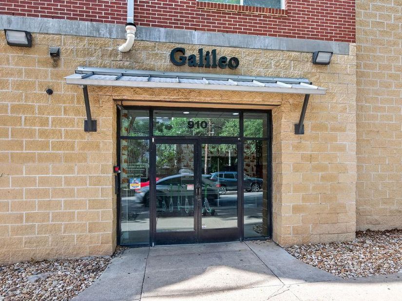 910 W 25th ST 406, Austin TX 78705