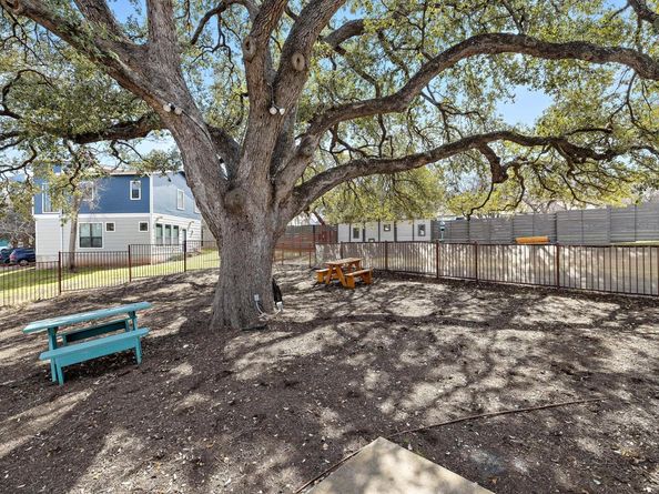 1913 Teagle DR, Austin TX 78741