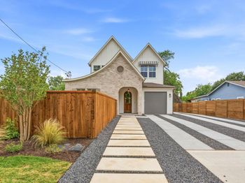 1103 Cullen Ave