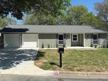 1004 Berrywood DR