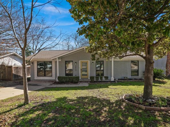 2613 Carnarvon LN, Austin TX 78704