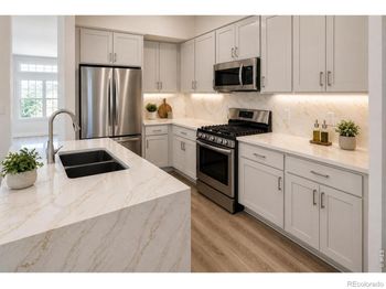 574 Indian Peaks Trail W