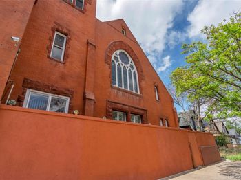 225 N Lincoln Street
