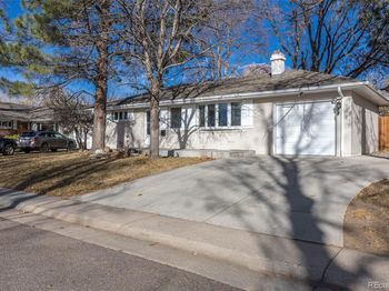 2820 S Ivanhoe Street