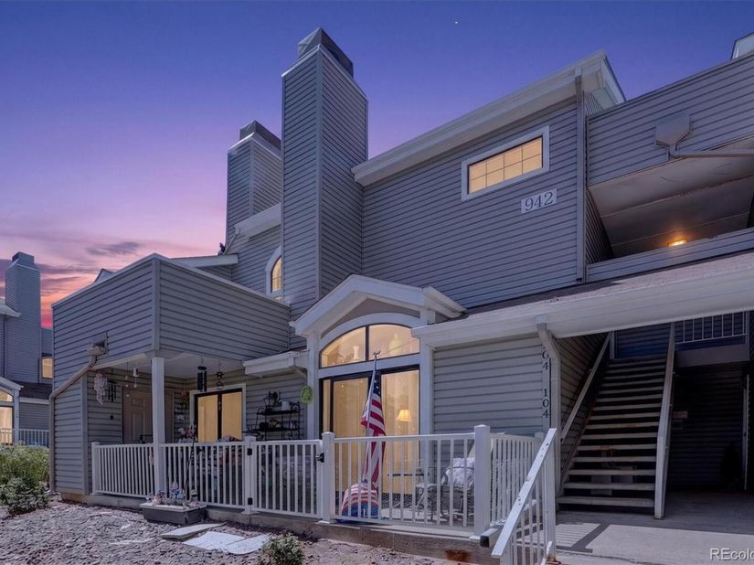 942 S Walden Street 204, Aurora CO 80017