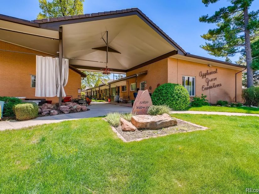 12820 Willow Lane 14, Golden CO 80401