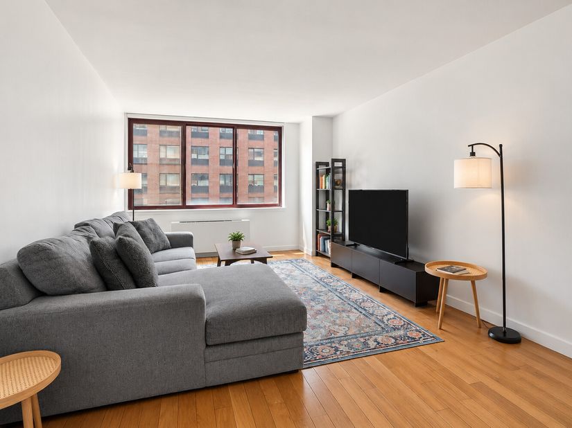 4-74 48th Avenue 7M, Queens NY 11109