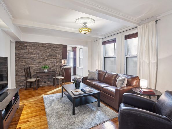 333 East 43rd Street 504, New York NY 10017