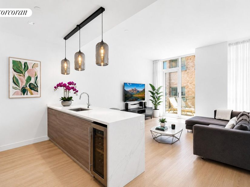 505 West 43rd Street 9C, New York NY 10036