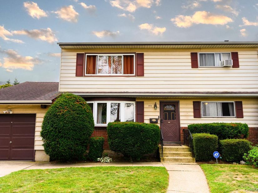 191 N Virginia Avenue, Massapequa NY 11758