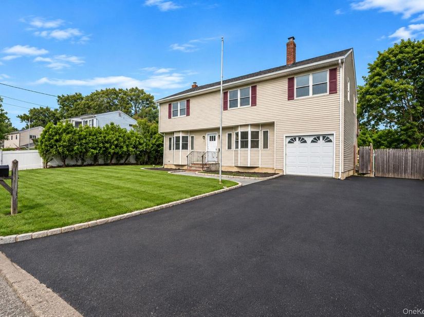 35 Colony Road, Port Jefferson NY 11776