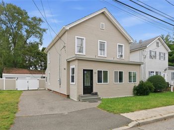 19 Railroad Avenue