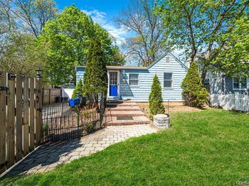 32 Dewey Street
