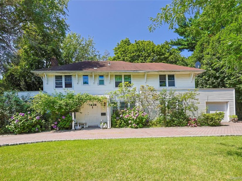 14 Clover Drive, Great Neck NY 11021