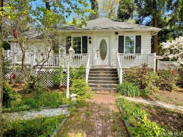 47 Quail Road, Rocky Point NY 11778