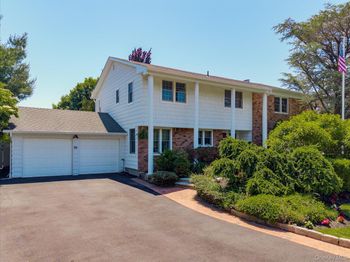 26 Quaker Lane
