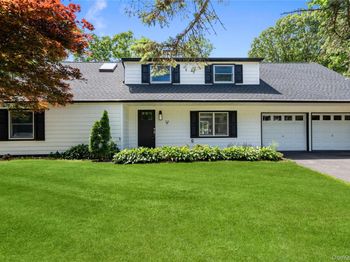 26 Halfcircle Drive