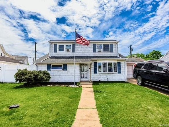 4236 Clarissa Road, Bethpage NY 11714