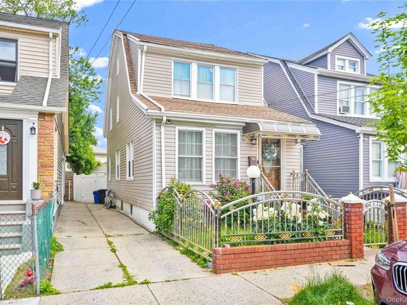 18853 120th Road, Saint Albans NY 11412