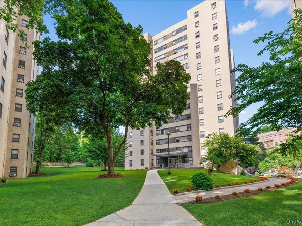 6 Fordham Hill Oval 12h, Bronx NY 10468