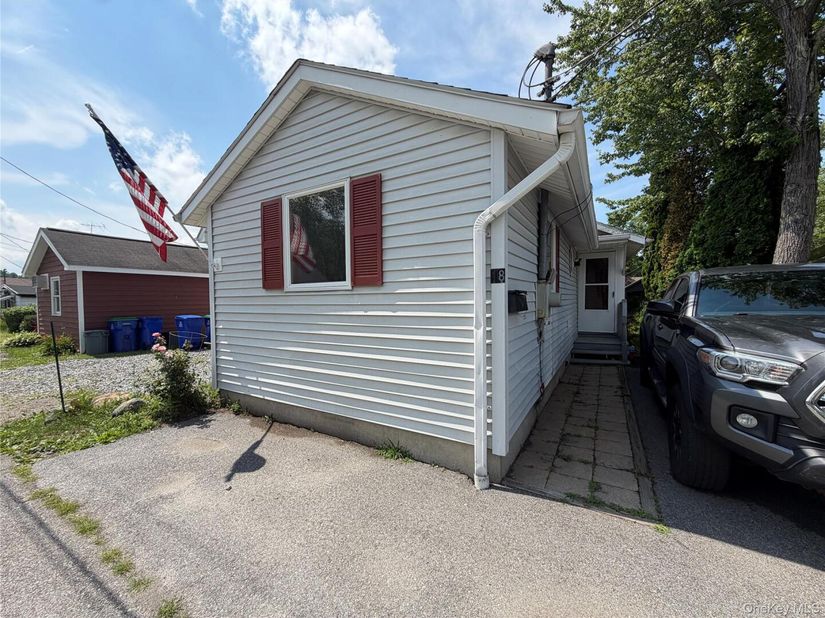 18 Cottage Lane, North Salem NY 10560