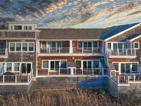 68 Foster Avenue 4, Hampton Bays NY 11946