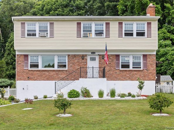 3123 Douglas Drive, Yorktown Heights NY 10598