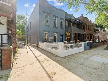 468 Herzl Street