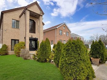 186-31 radnor Road