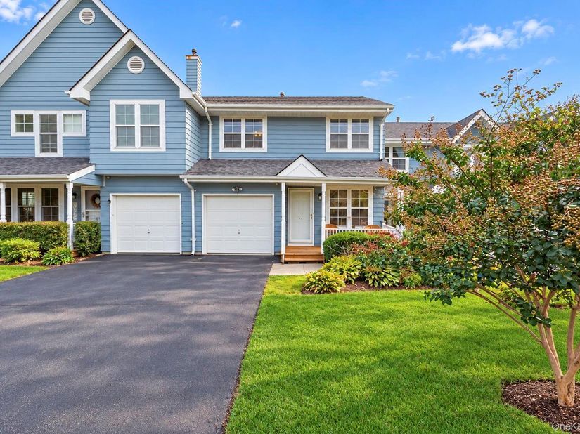 41 Maple Wing Drive, Central Islip NY 11722