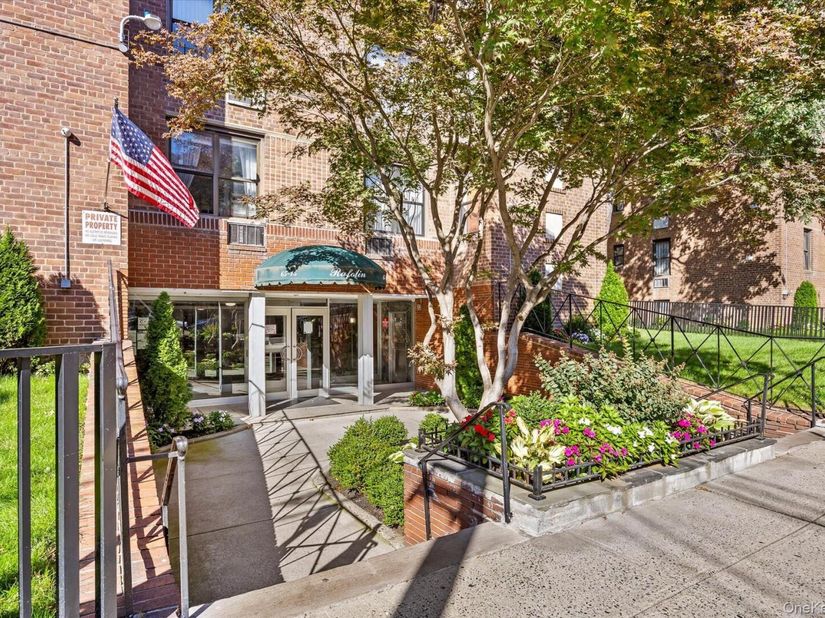 65-15 38th Avenue 5Z, Woodside NY 11377