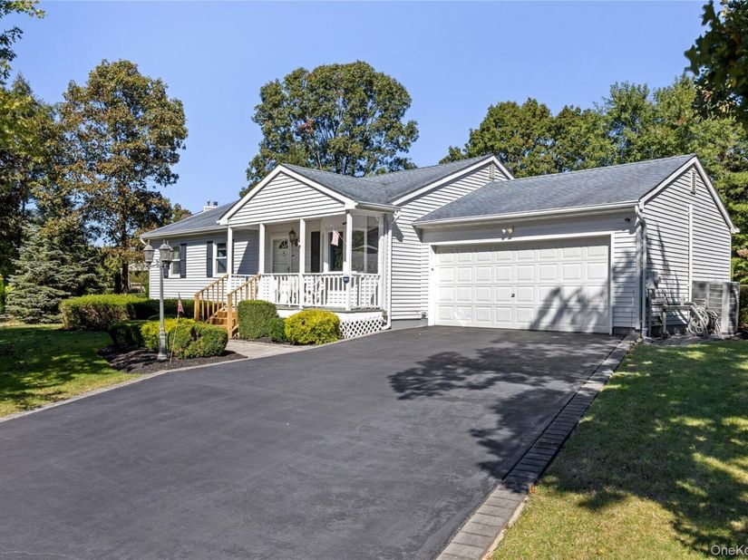 5 Heather Court, Middle Island NY 11953