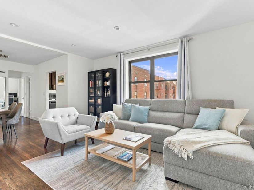 88-09 Northern Boulevard 506, Jackson Heights NY 11372