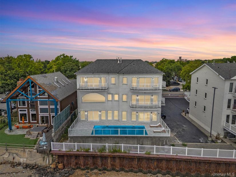 4 Angelas Place 1, Bronx NY 10465