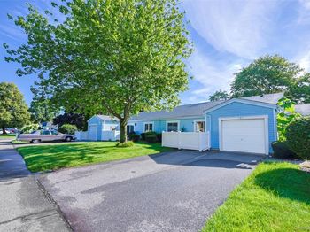 708 W Cabot Court