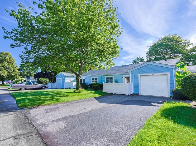 708 W Cabot Court 708, Saint James NY 11780