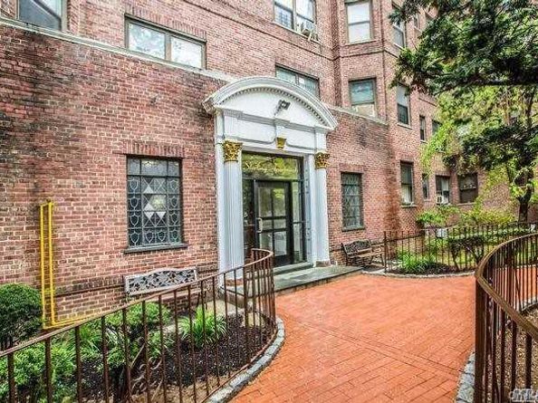 61-41 Saunders Street B57, Rego Park NY 11374