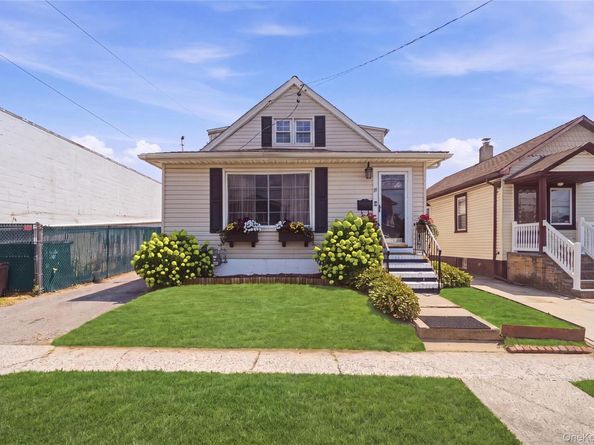 19 Catherine Avenue, Franklin Square NY 11010