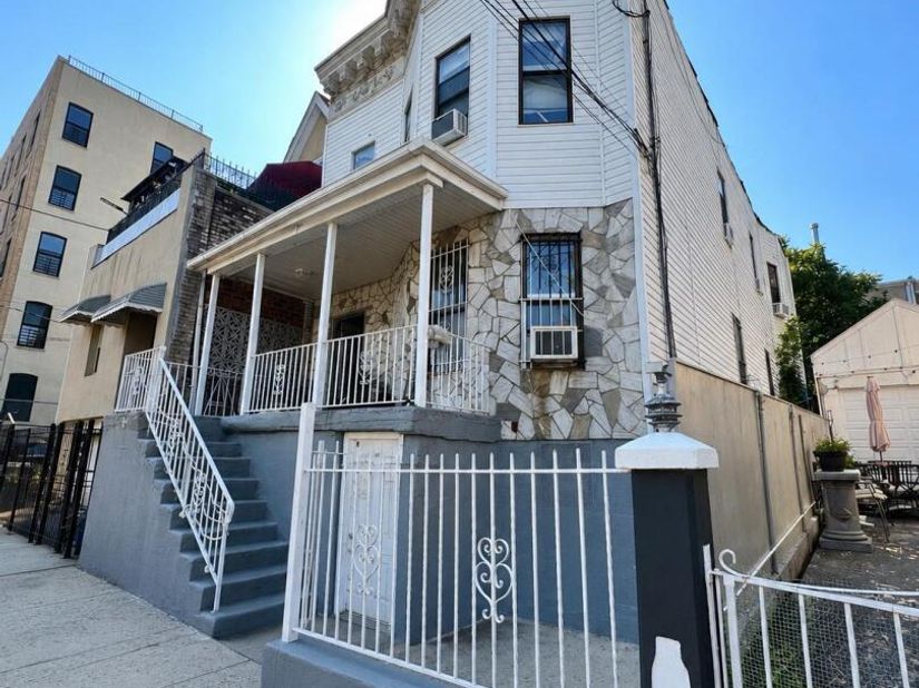 1819 Waterloo Place, Bronx NY 10460